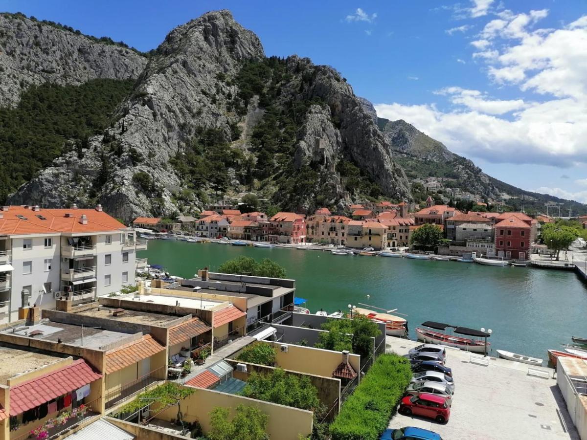 Apartamento Penthouse Maremonte Omiš Exterior foto